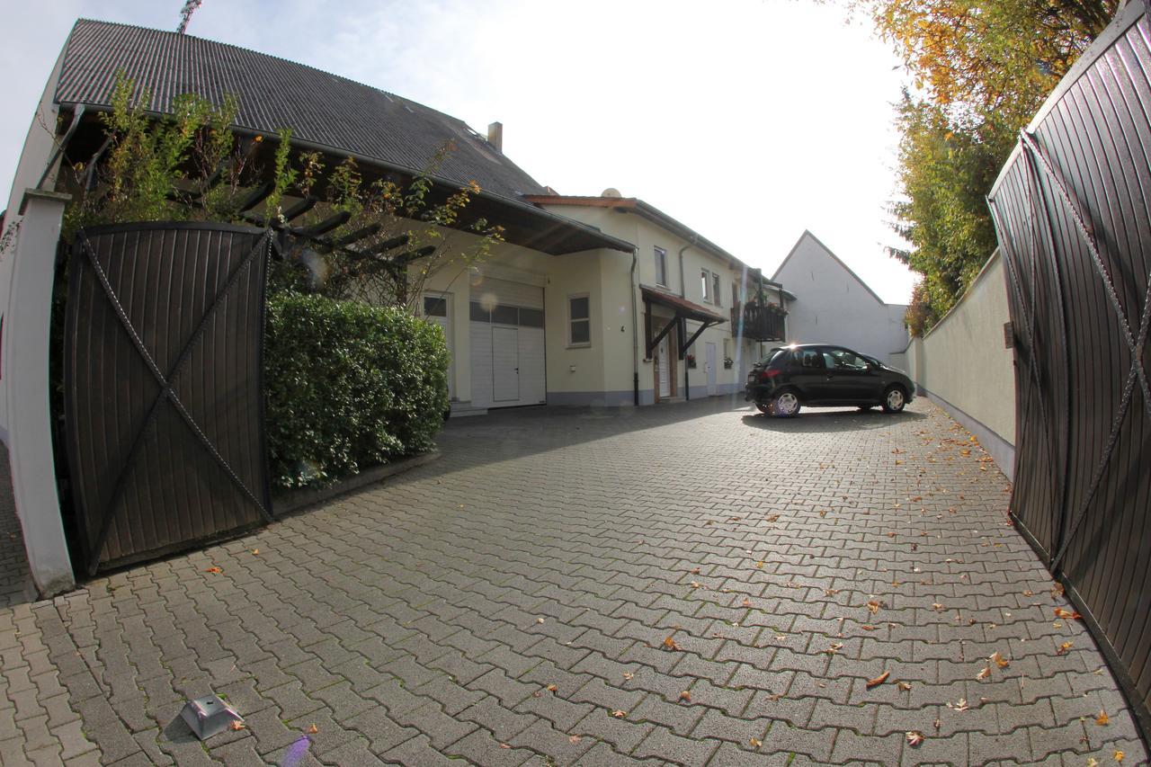 Zum Loewen Hotel Weiterstadt Exterior foto